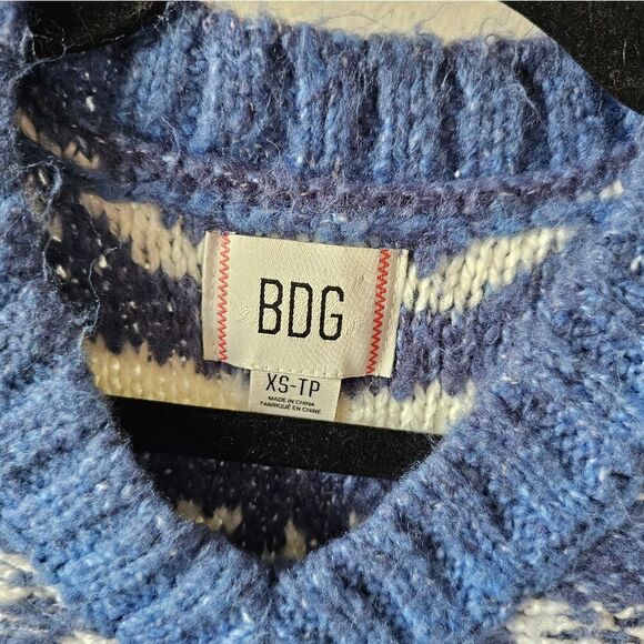 Urban Outfitters BDG Blue And White Patterned Knit Vest XS - Picture 4 of 6